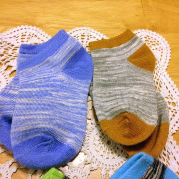 Toddler Socks - Ages 2 to 4, Six new pair - Picture 3 of 5